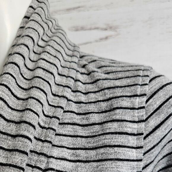 Theory Gray and Black Stripe Open Front Cardi Cardigan sz M - Picture 2 of 6